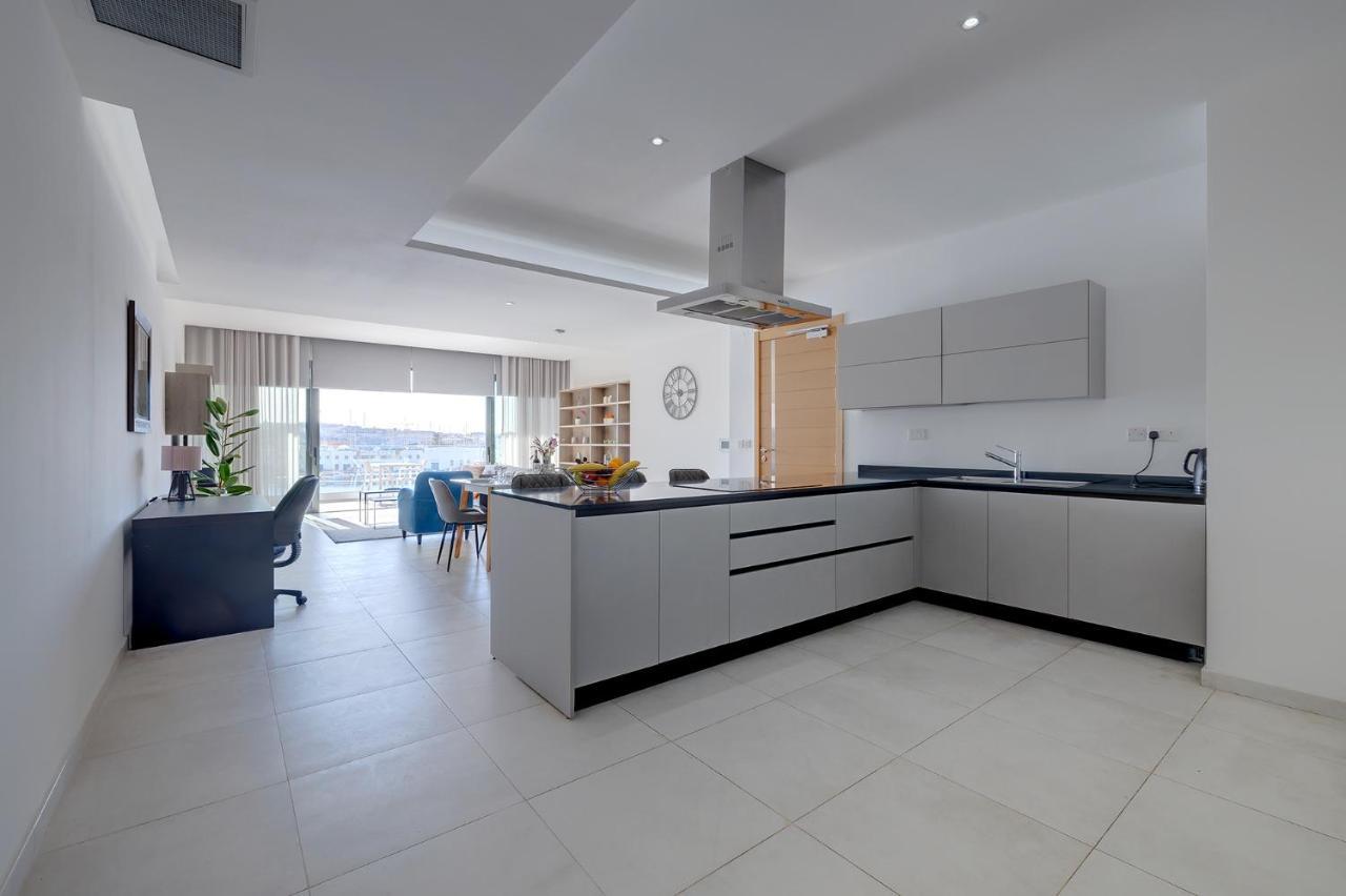 Superlative Apartment With Valletta And Harbour Views Sliema Luaran gambar