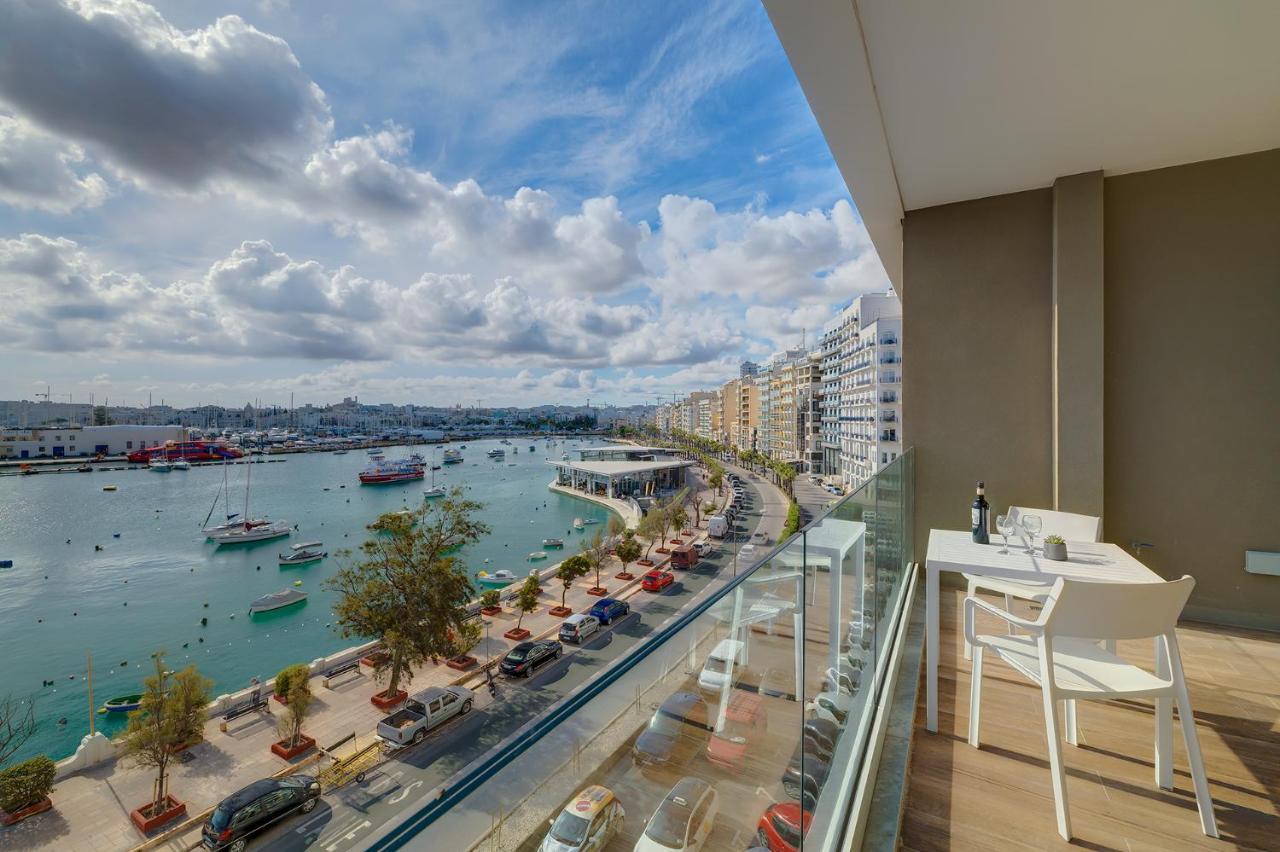 Superlative Apartment With Valletta And Harbour Views Sliema Luaran gambar