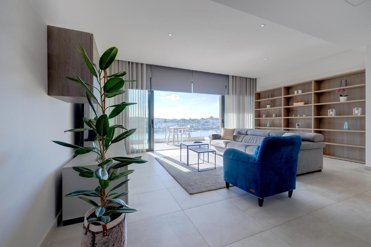Superlative Apartment With Valletta And Harbour Views Sliema Luaran gambar