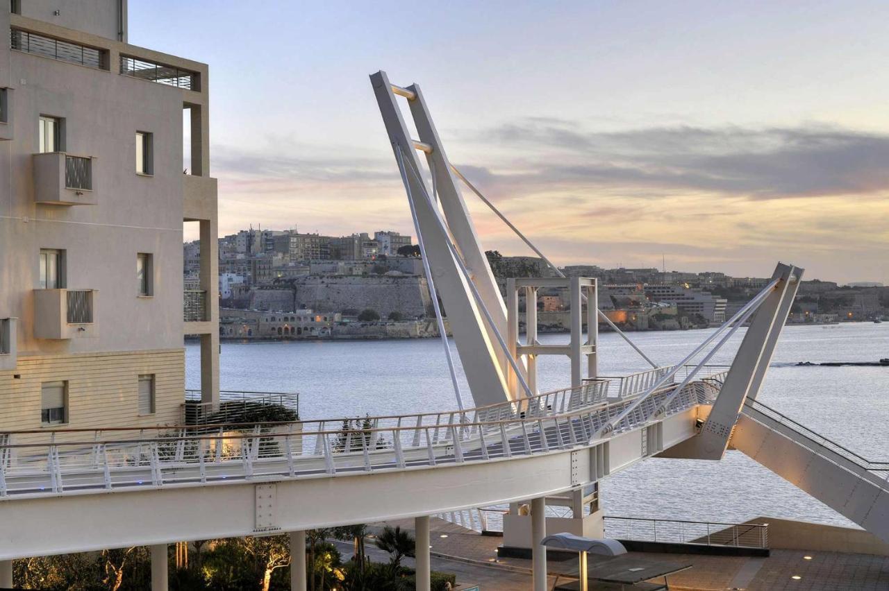 Superlative Apartment With Valletta And Harbour Views Sliema Luaran gambar