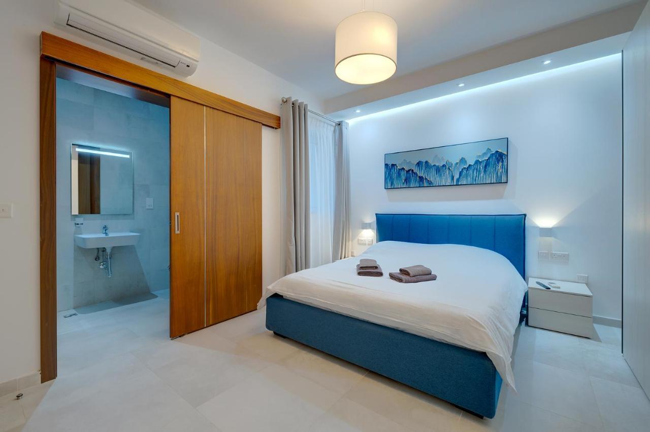 Superlative Apartment With Valletta And Harbour Views Sliema Luaran gambar