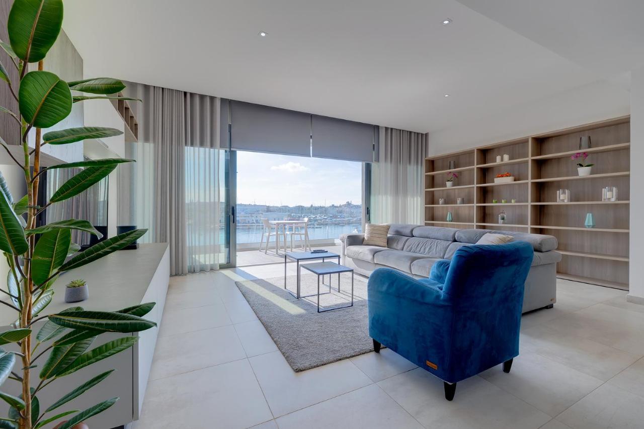 Superlative Apartment With Valletta And Harbour Views Sliema Luaran gambar