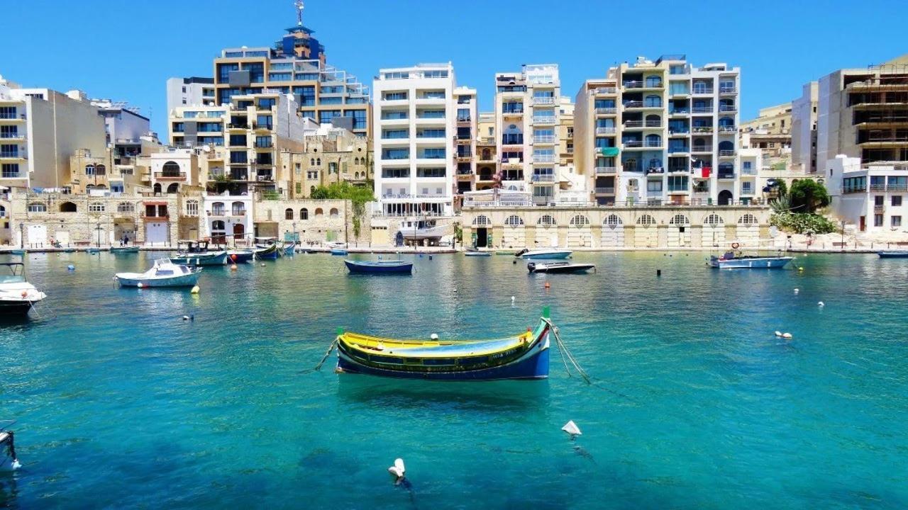 Superlative Apartment With Valletta And Harbour Views Sliema Luaran gambar
