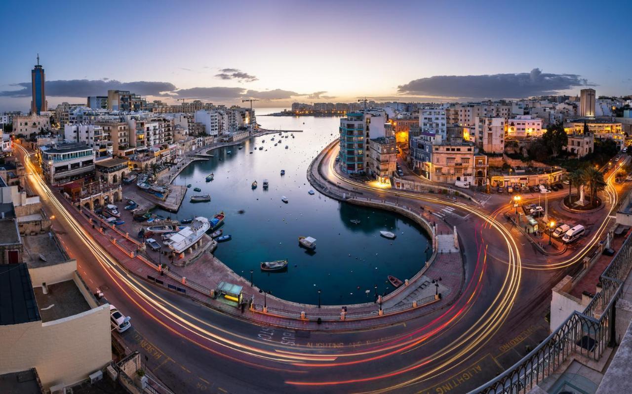 Superlative Apartment With Valletta And Harbour Views Sliema Luaran gambar